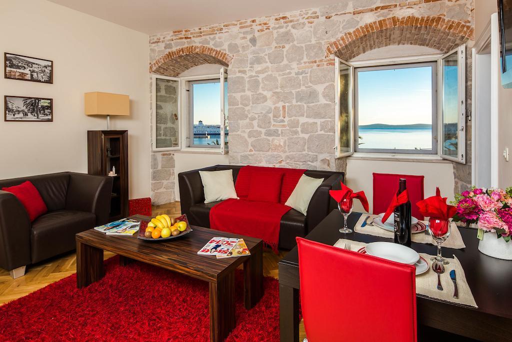 Luxury Apartment Riva With A Magnificient View สปลิท ภายนอก รูปภาพ